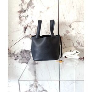 Hermès Women Pre-Loved Bag Very Good Condition